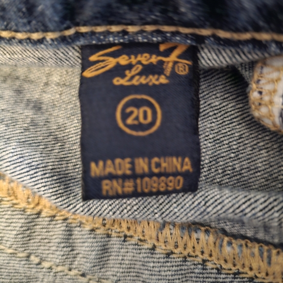 Seven Mid-Rise Dark Wash Bootcut Jeans Size 20W - Picture 6 of 13